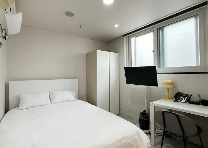 Three Seven Dongdaemun ホテル 3*